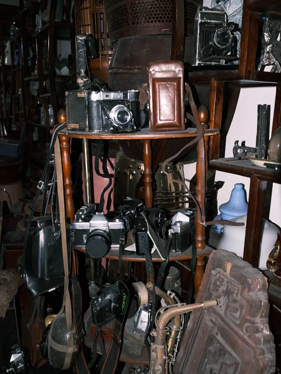 Discovering Hidden Treasures in Pudong, Shanghai's Antique Shop
